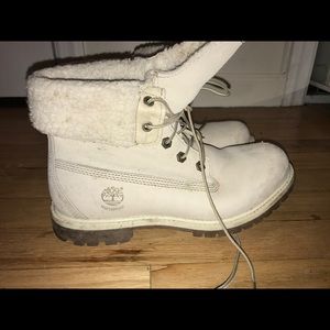 White fold over fur timberlands
